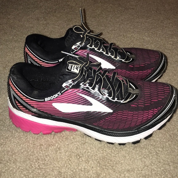 womens brooks ghost 10 size 8.5